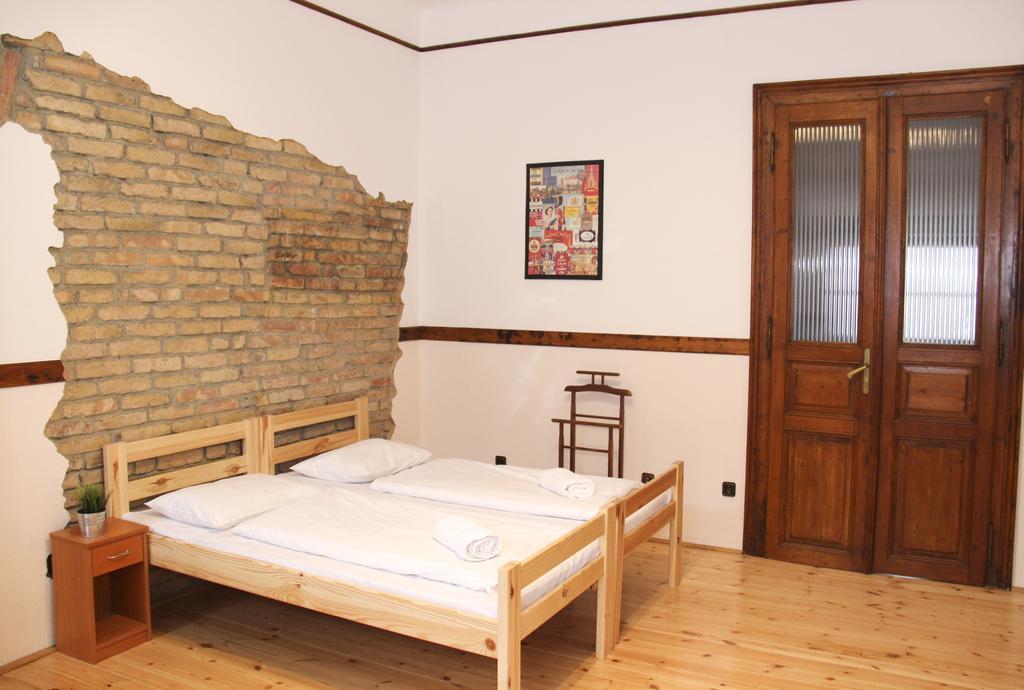 Хостел Walking Bed Budapest Downtown Номер фото