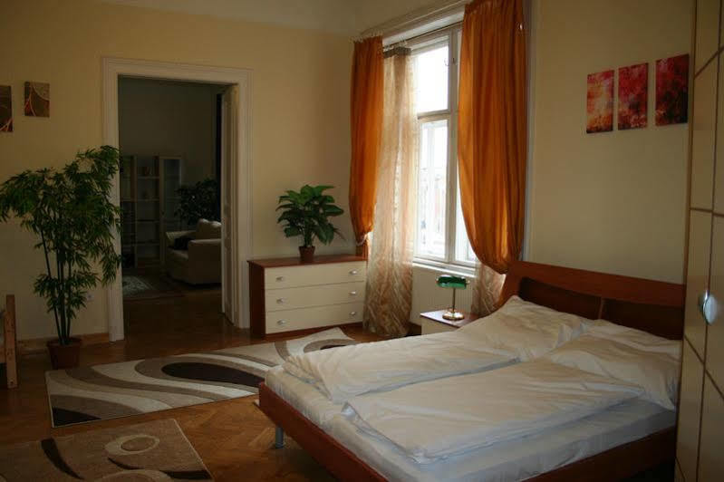 Хостел Walking Bed Budapest Downtown Екстер'єр фото
